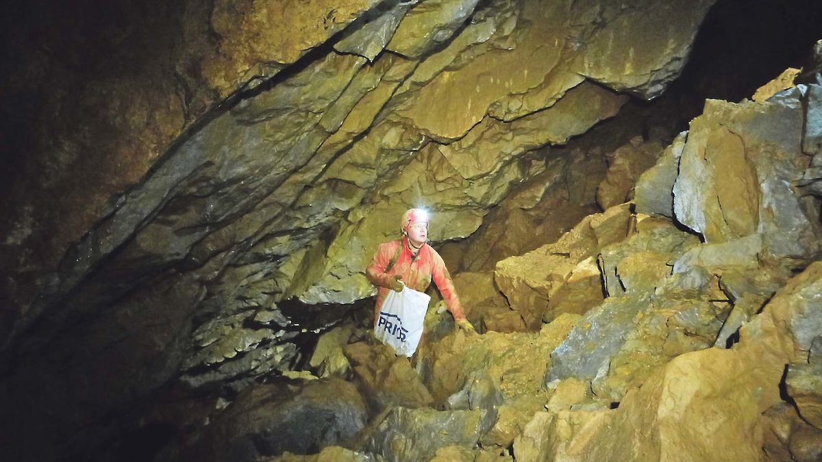 Desetileté kopání se vyplatilo, jeskyňáři objevili v Moravském krasu obrovský dóm